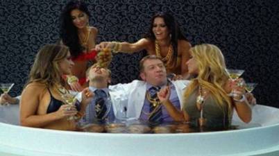 nissan tiida rap anti ford propagandas memoráveis