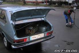 Esta é a versão duas portas do Passat B1, feito no Brasil de 1974 a 1988. A tampa não dá acesso ao interior do veículo.