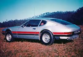 Foram introduzidas as cores metálicas, mas sua dificuldade de reparação as tornaram impopulares, apesar de conferirem aspecto futurista, como neste Volkswagen SP2.