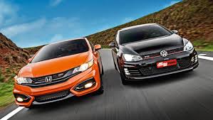 VW Golf GTI e Honda Civic Si, os dois esportivos mais conhecidos no Brasil