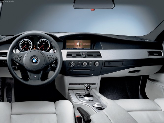 carros para parecer rico R$ 100 mil a R$ 150 mil BMW M5 V10