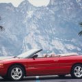 Chrysler Stratus Cabrio, Seitenansicht mit&nbsp;Hintergrund