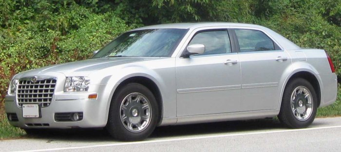 carros que farão você parecer rico R$ 50 a R$ 100 mil Chrysler 300C