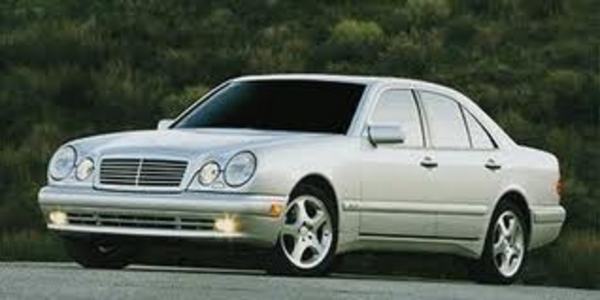 carros que fazem você parecer rico R$ 50 a R$ 100 mil Mercedes E430 1998
