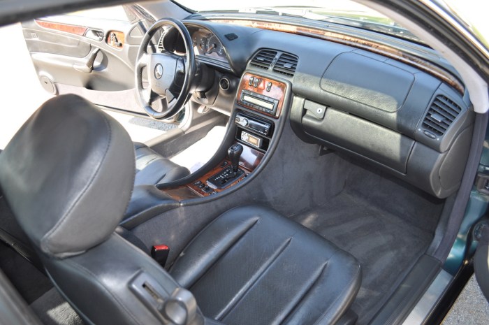 carros que farão você parecer rico R$ 50 a R$ 100 mil Mercedes SLK