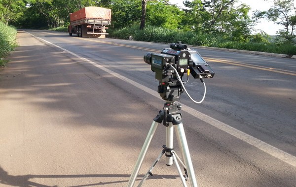 por que a atual política de fiscalização de velocidade é estúpida e ineficaz
