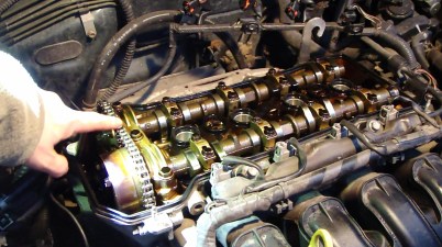 o motor perde potência com o tempo de uso e quilometragem?