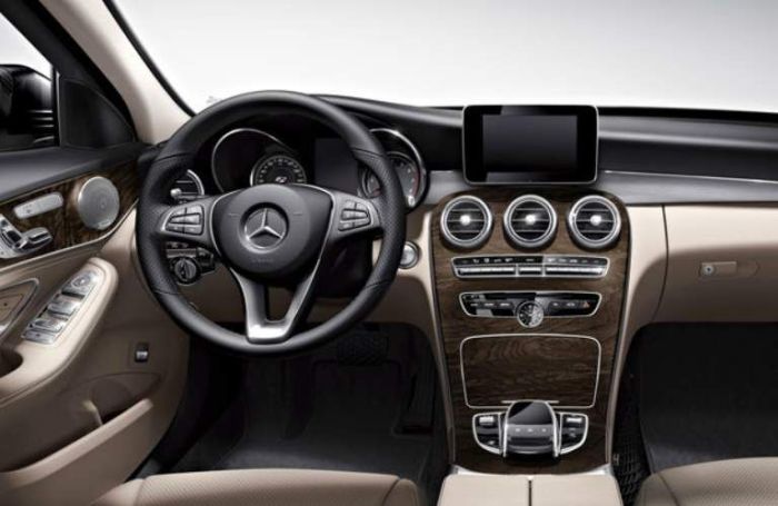 compras racionais de carros mercedes C180 interior