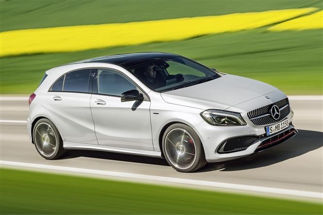 mercedes A45 AMG alta potência específica