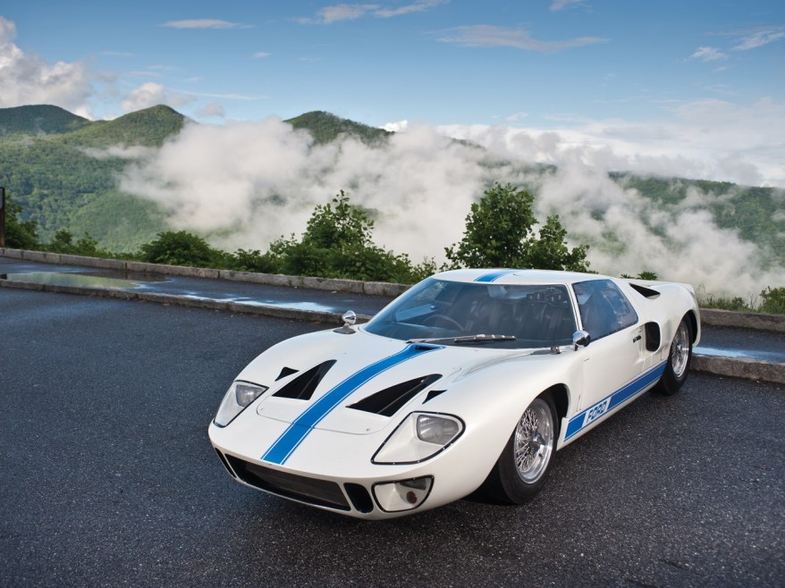 cuningham racing stripes cores de carros de corrida