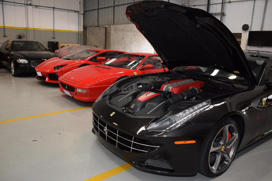 mecânico de carros de luxo