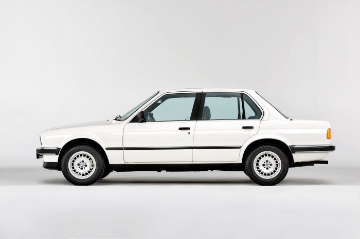 BMW Série 3 E30 foto perfil
