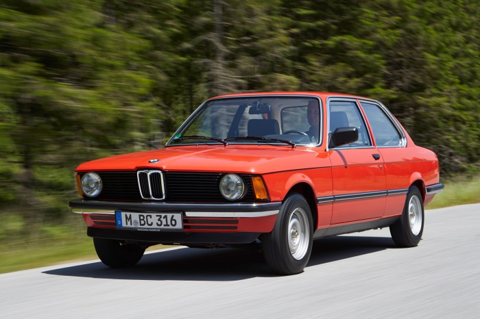 primeira BMW Série 3 1975