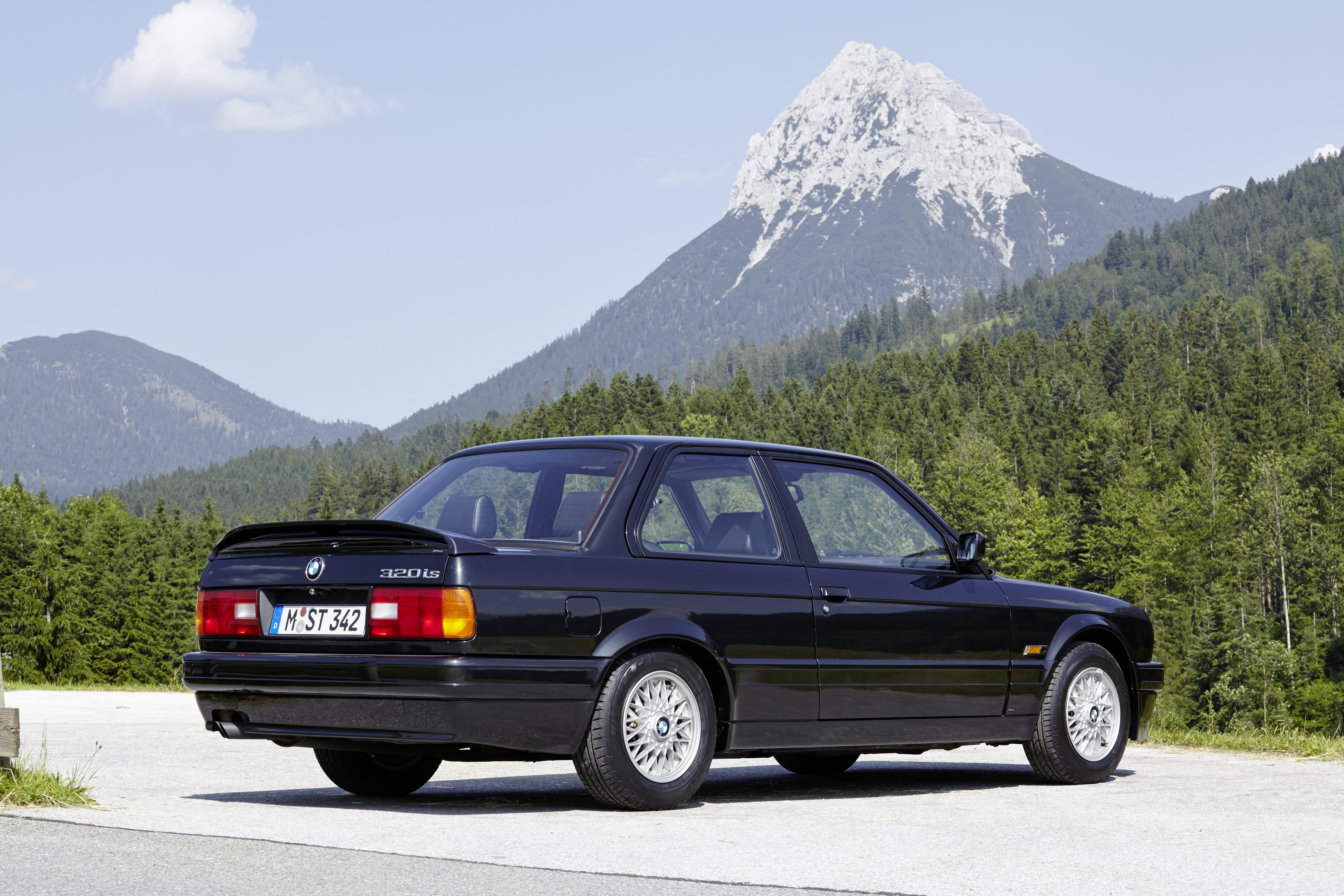 BMW Série 3 clássica alpes suíços