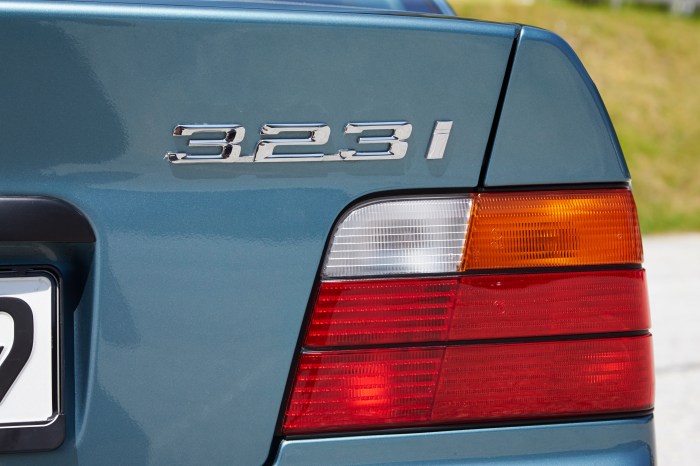 BMW 323i E36 lanterna traseira