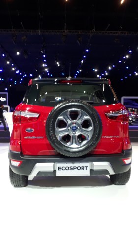 ecosport com estepe na tampa