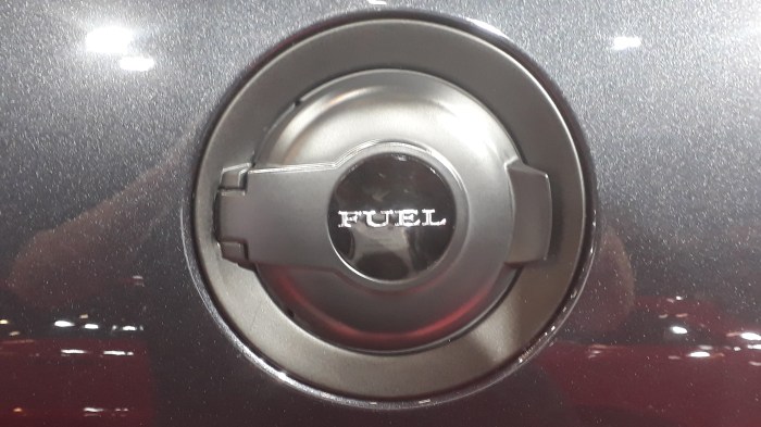 tampa do tanque hellcat