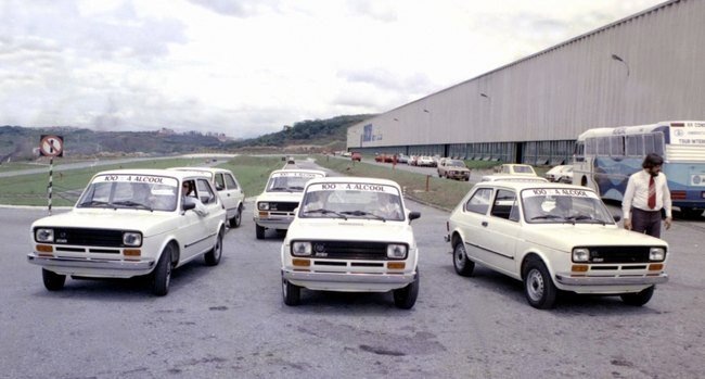 Fiat 147 primeiro carro a álcool