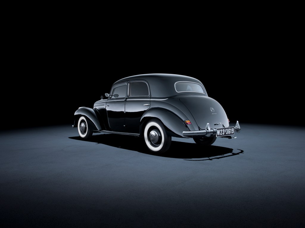 Mercedes-Benz 220 (W 187, 1951-1954)